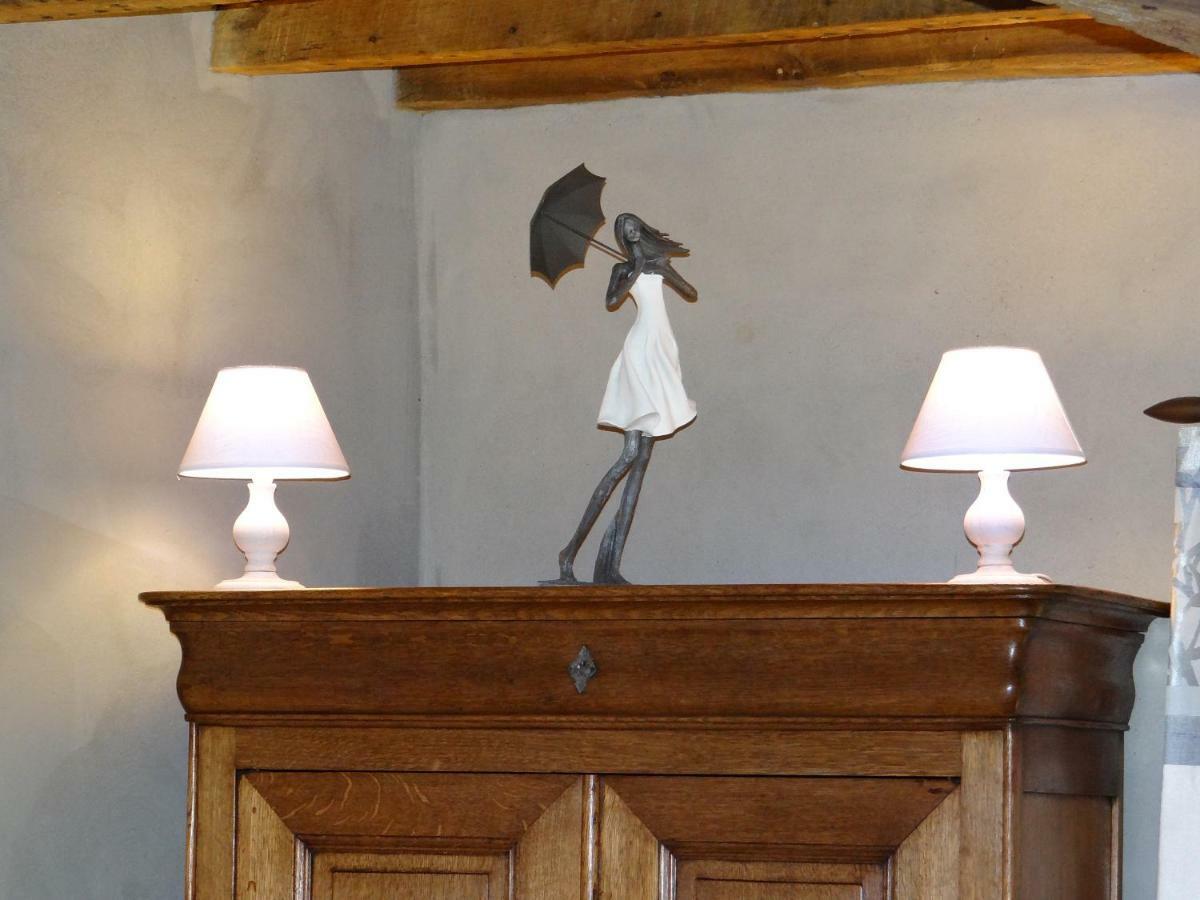 Au Puits Charmant Schaltin Buitenkant foto