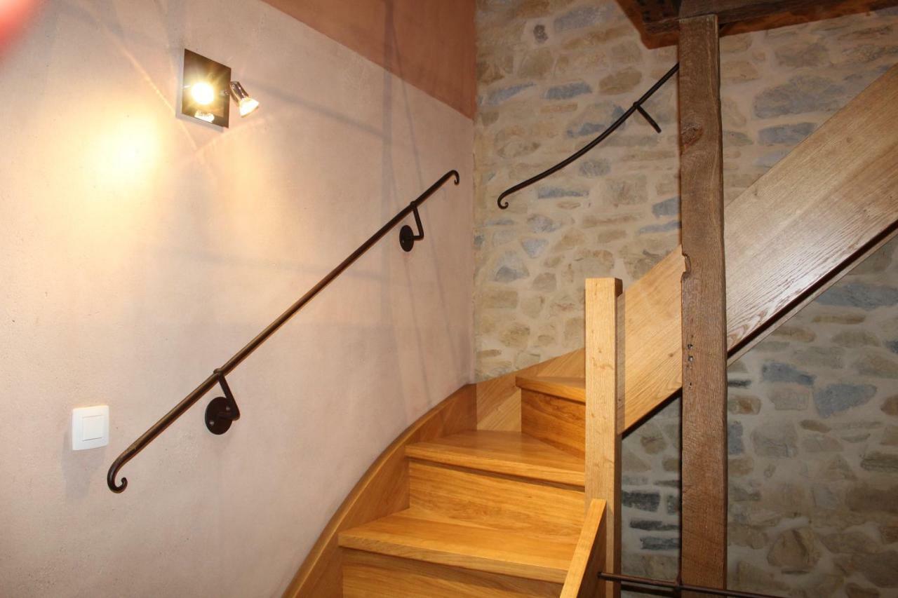 Au Puits Charmant Schaltin Buitenkant foto